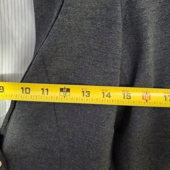 PHILOSOPHY Classic Gray Blazer with Small Pockets and One Button Closure - Picture 5 of 13